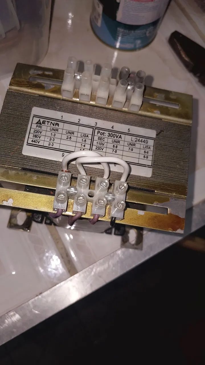 transformador de comando da marca Aetna, com potência de 300VA - Foto 3