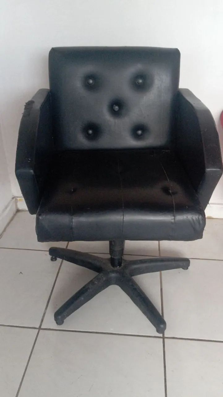 Cadeira de salão usada 