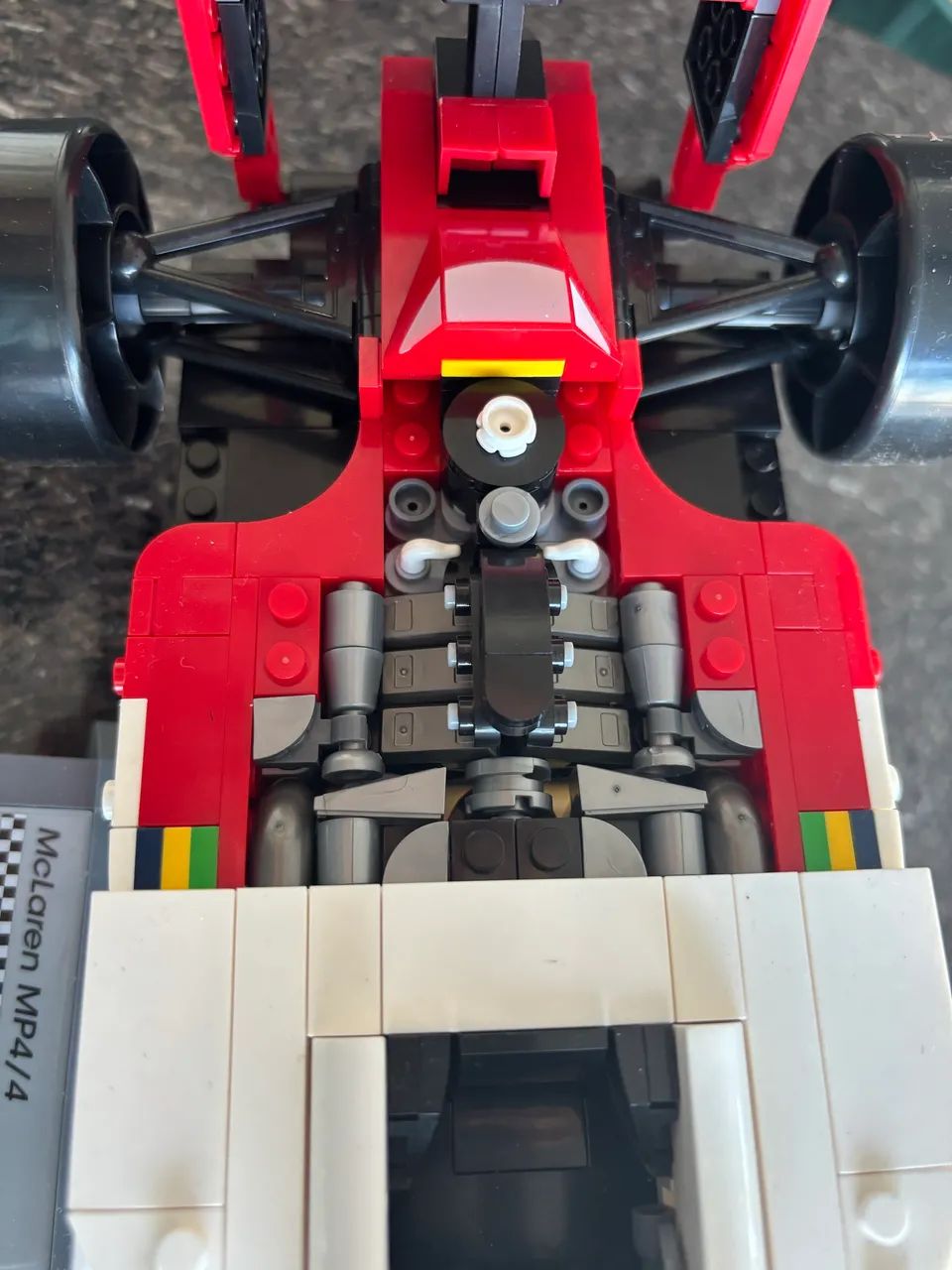 Kit montagem Mclaren MP4/4 com Ayrton Senna - Foto 3