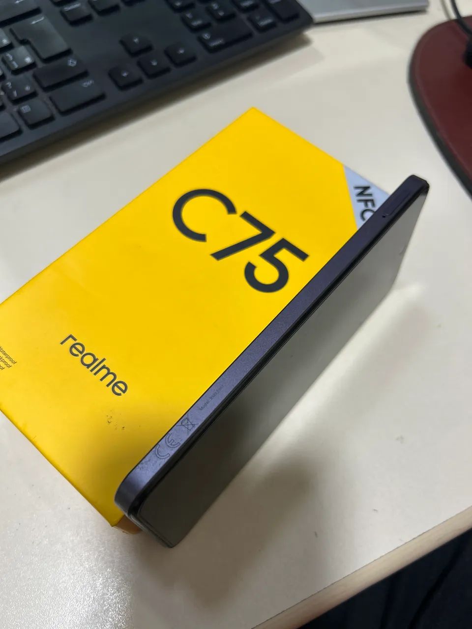 Celular Caixa e Carregador (Realme C75) - Foto 2