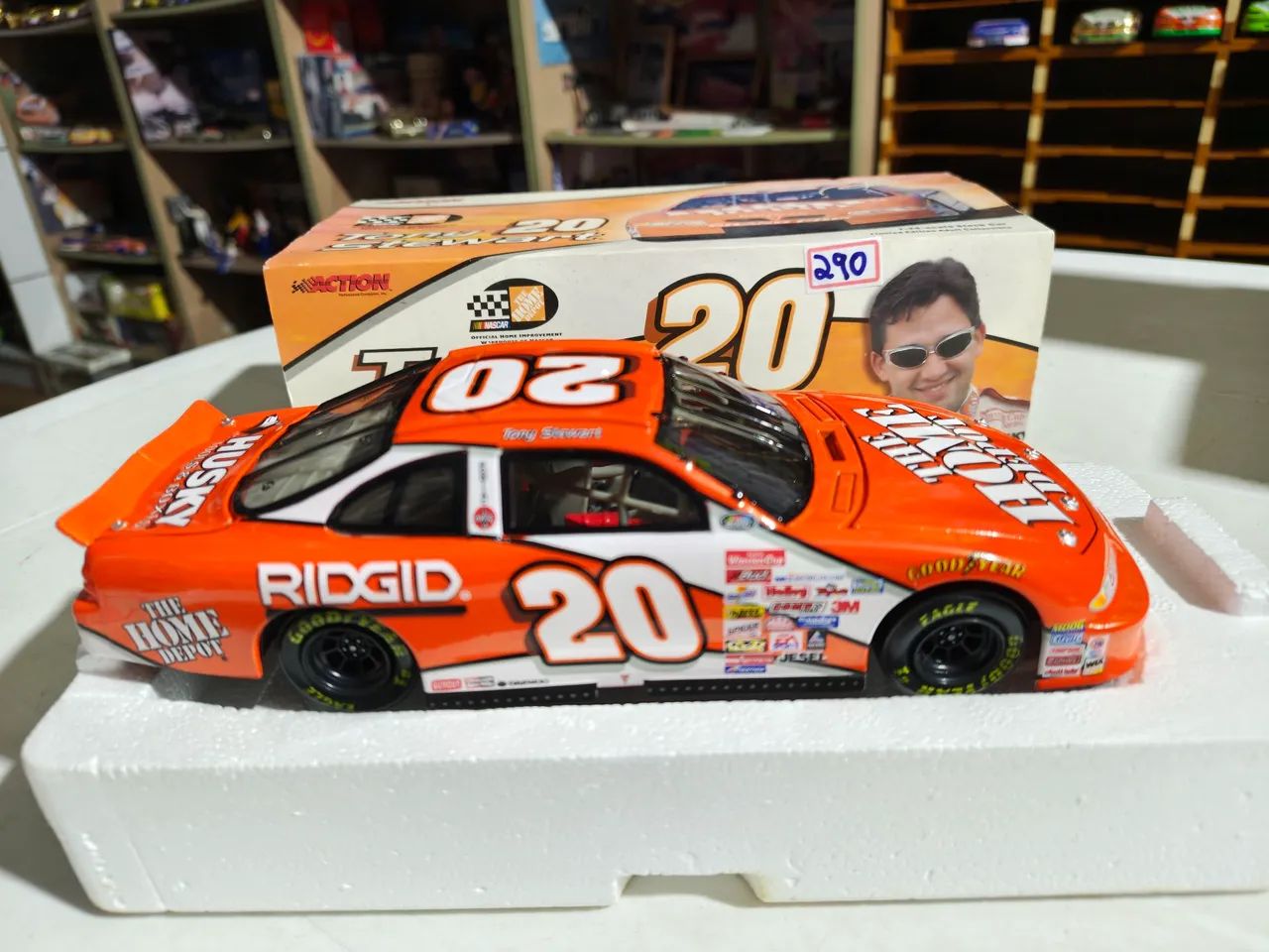 Miniatura nascar 1 24 tonny Stuart 