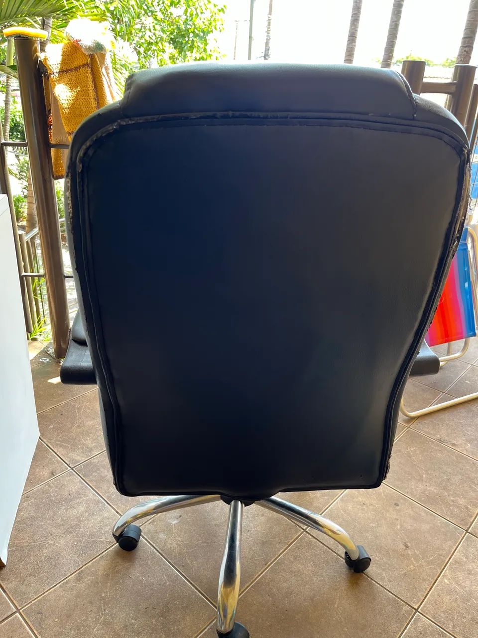 Cadeira de Escritório Presidente - Base Cromada (Oportunidade) - Foto 5