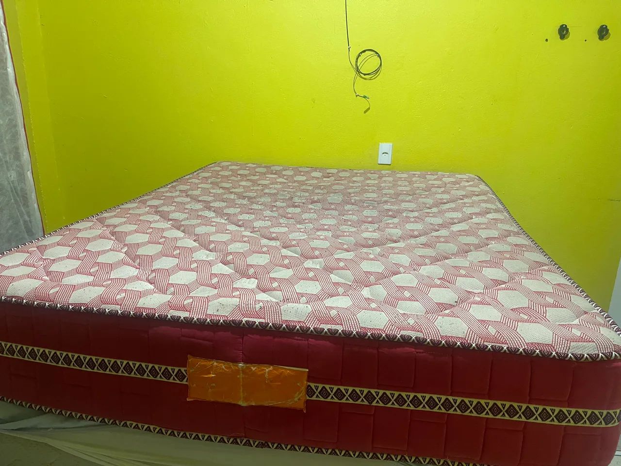Cama queen 