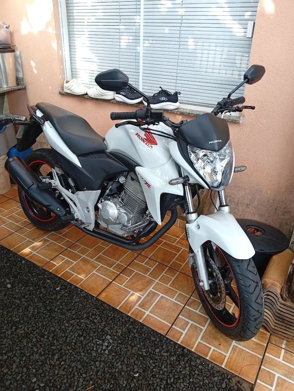 CB 300R  - Foto 2