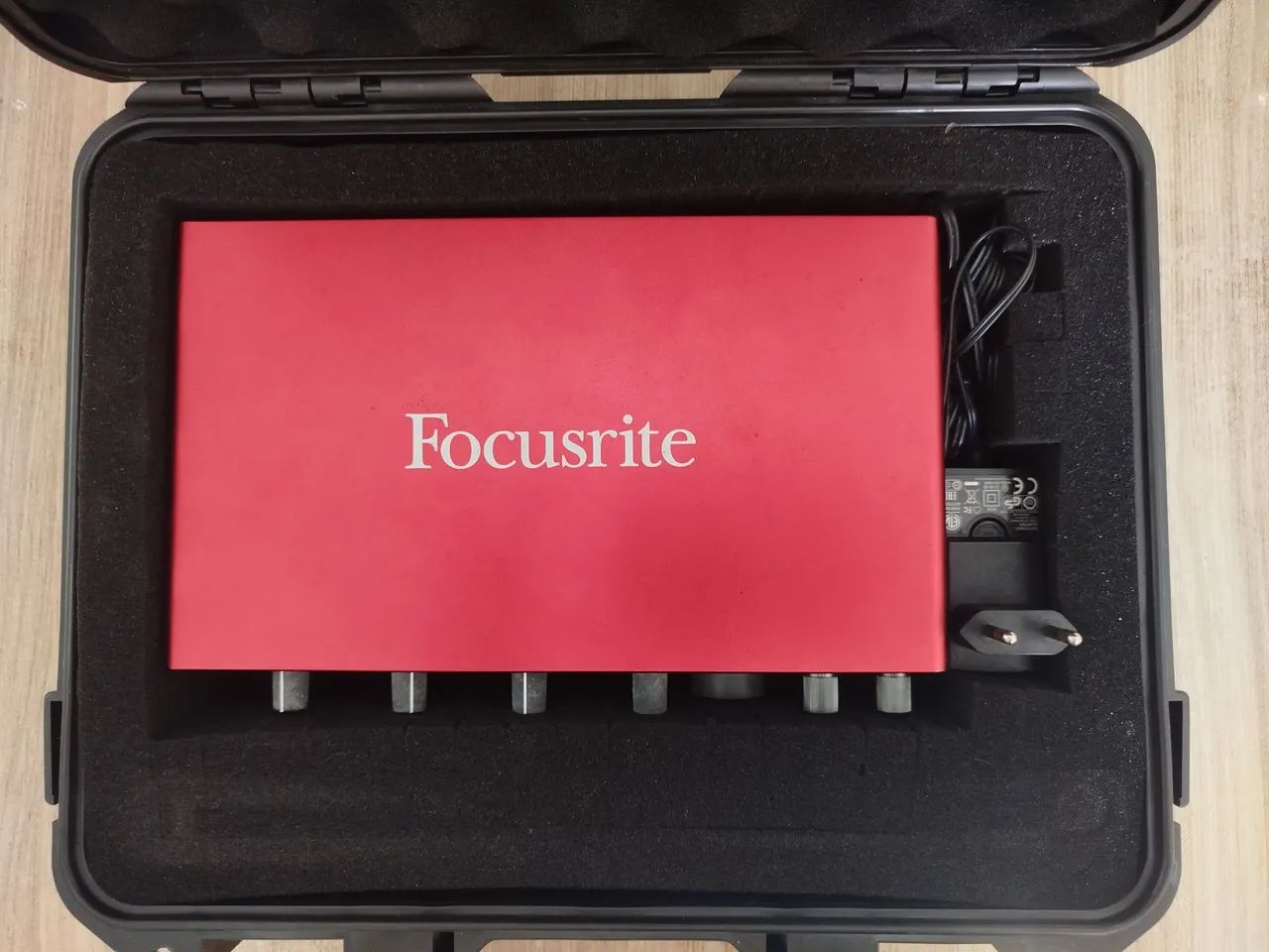 Focusrite Scarlett 18i8 (3ª Geração)