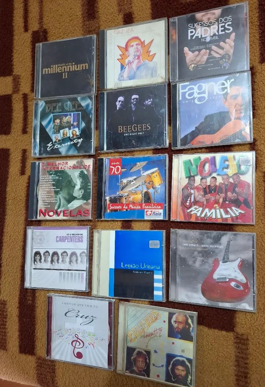 Vendo  DVDs e CDs , 41  itens orig. Todos por $80,00.  - Foto 3
