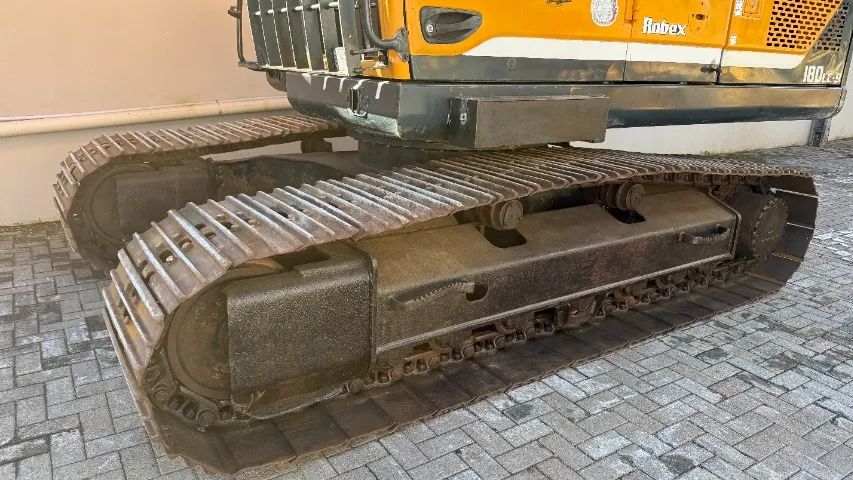 Escavadeira Hyundai R180-LC-9 - 2019 - 8.530 Horas - Otimo Estado - Foto 5