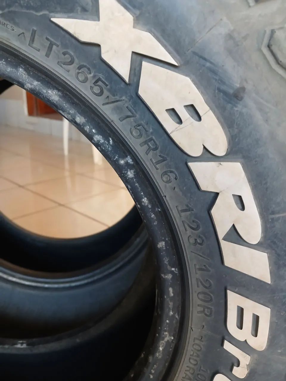 VENDO PNEU ARO 16 - Foto 2