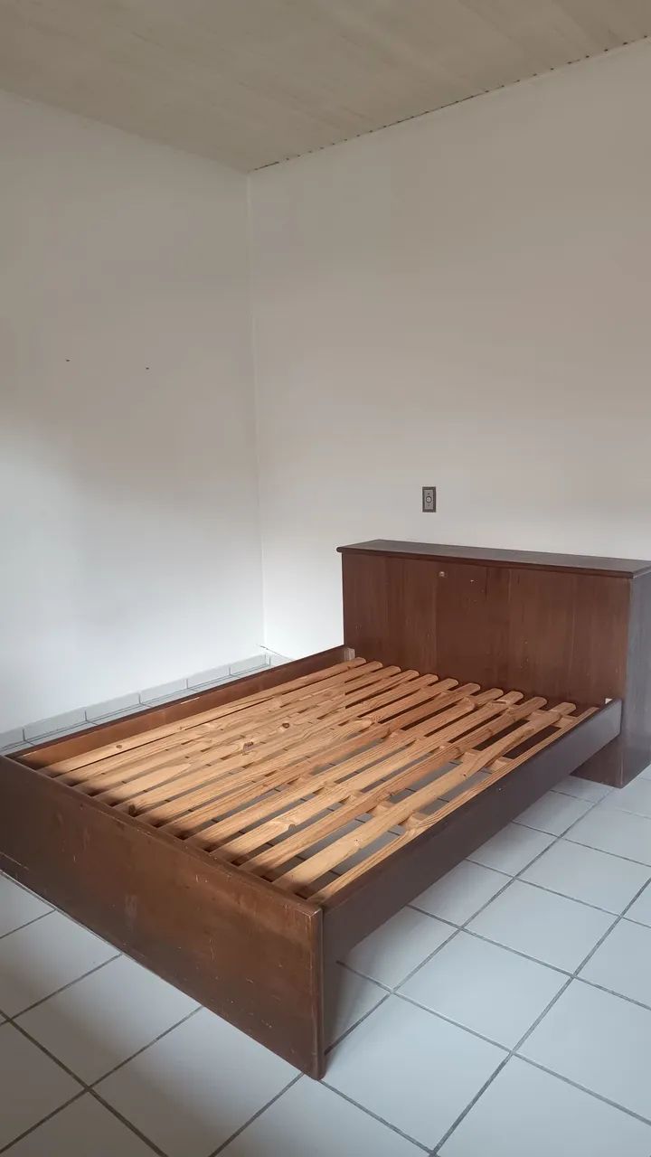 Cama de casal madeira maciça com baú  - Foto 2