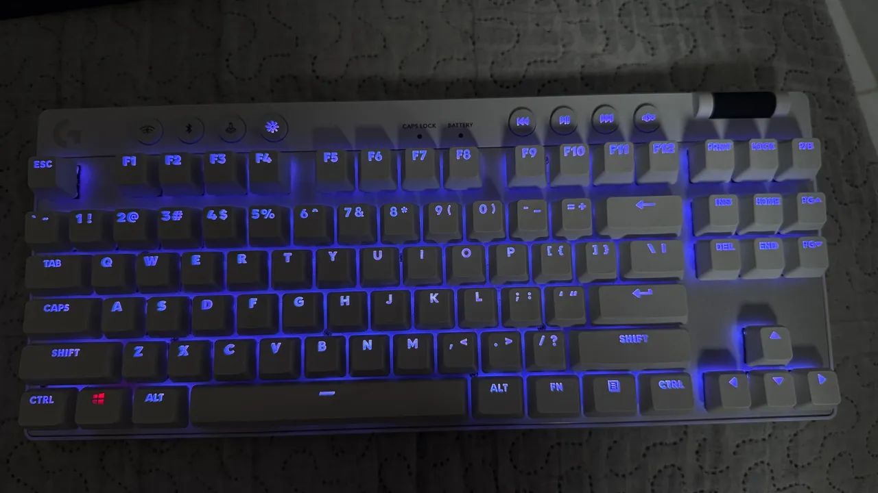 Teclado Gamer LOGITECH PRO X TKL