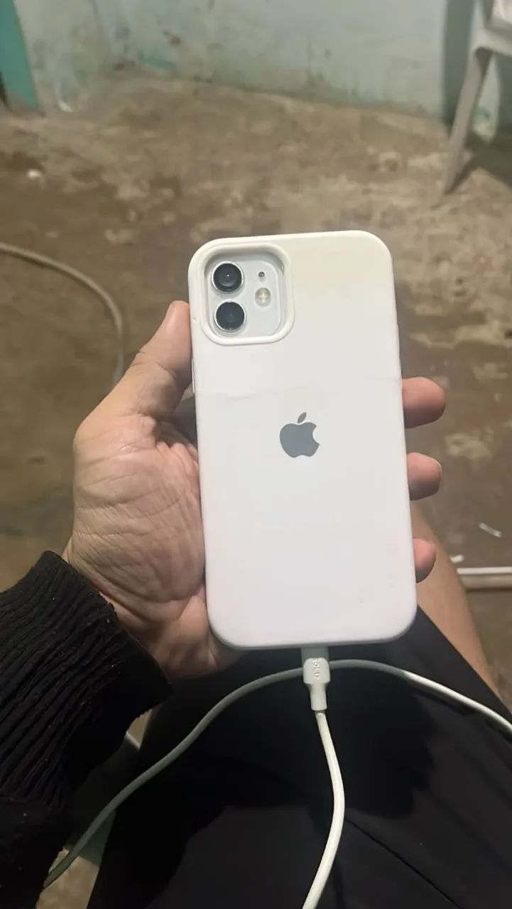 Vendo iPhone 12 - Foto 3