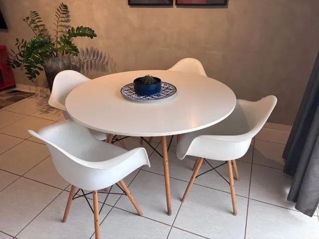 Mesa de Jantar Eifell com 4 cadeiras
