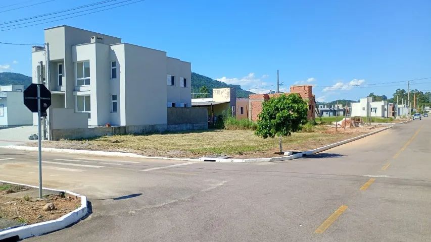 OPORTUNIDADE - TERRENO CONDOMINIO FECHADO 330m²