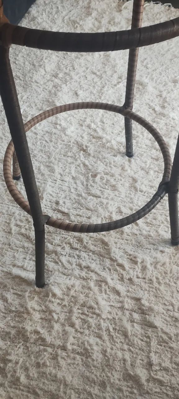 Conjunto mesa com 3 cadeiras altas - Foto 5