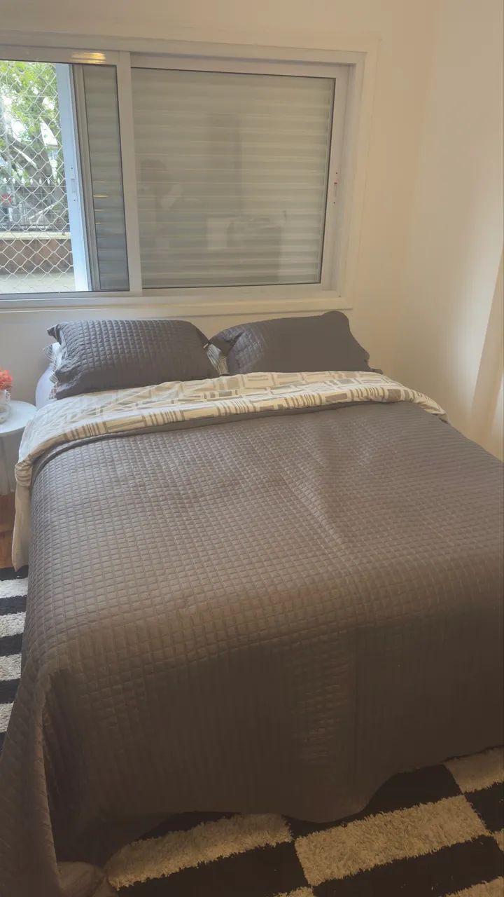 Cama Queen Baú - espaçosa e muito bem conservada - Foto 2