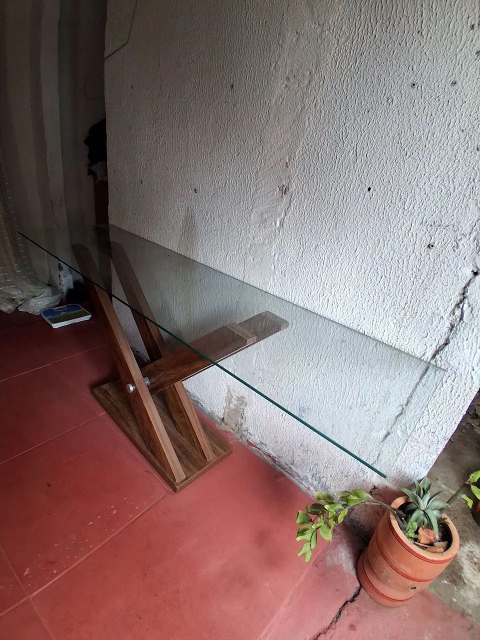 Mesa de madeira e aparador - Foto 2