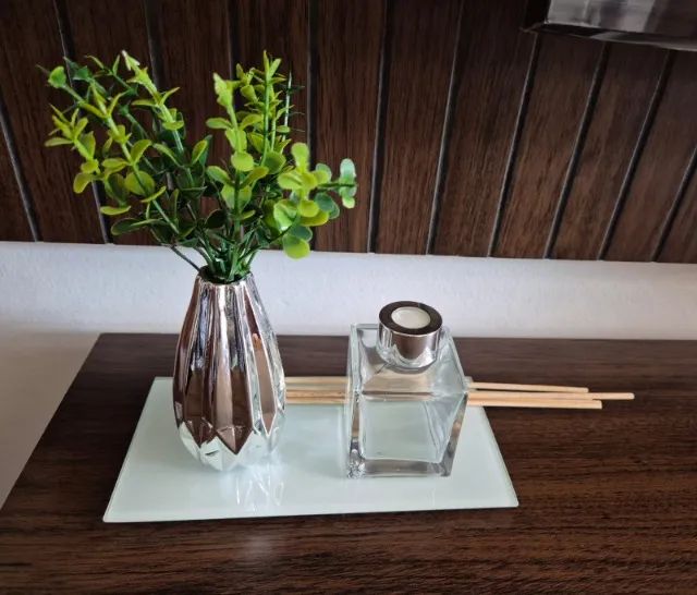 Kit bandeja decorativa com vaso e plantinha artificial + frasco aromatizador novo - Foto 3