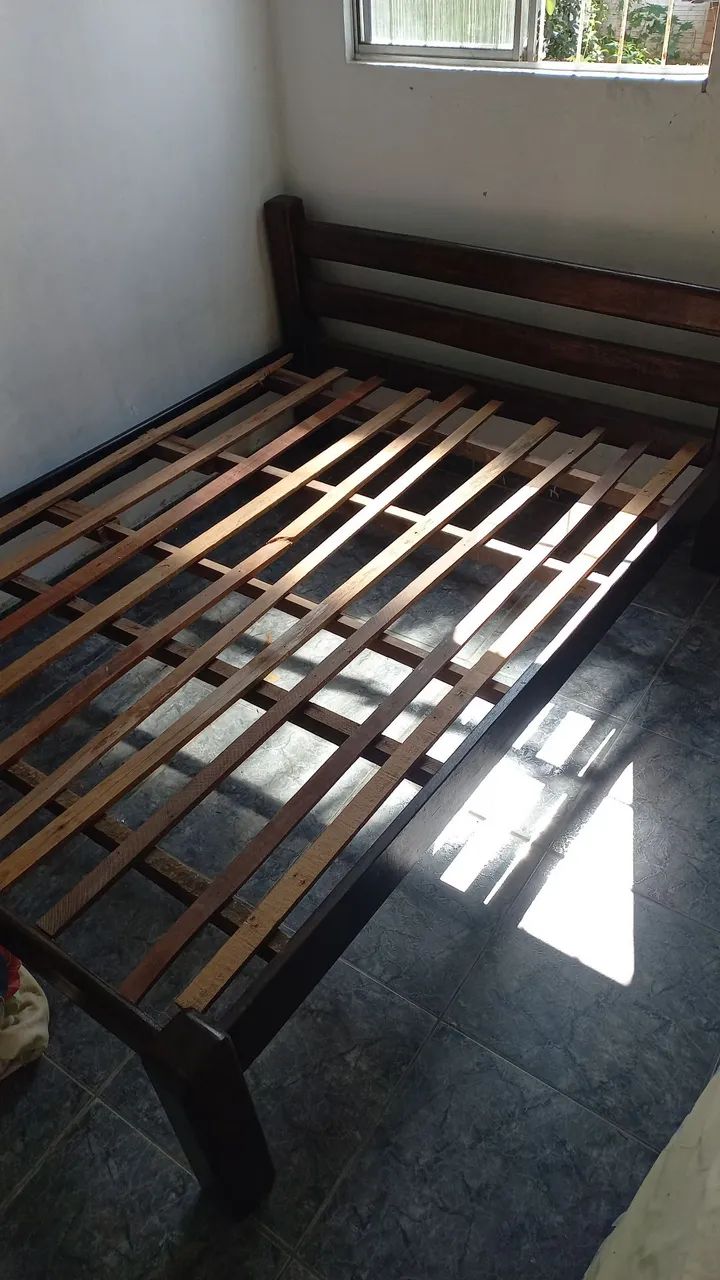 Cama de casal em madeira  - Foto 2