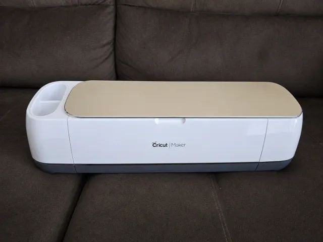 Máquina Plotter De Recorte Cricut Maker Champagne