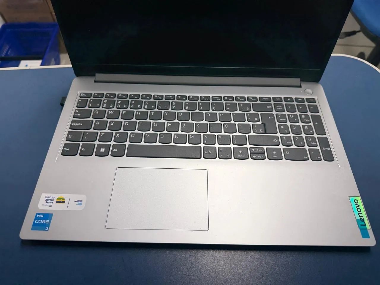 Notebook Lenovo Intel core i3