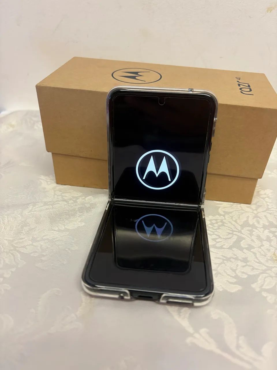 Celular motor razr 40