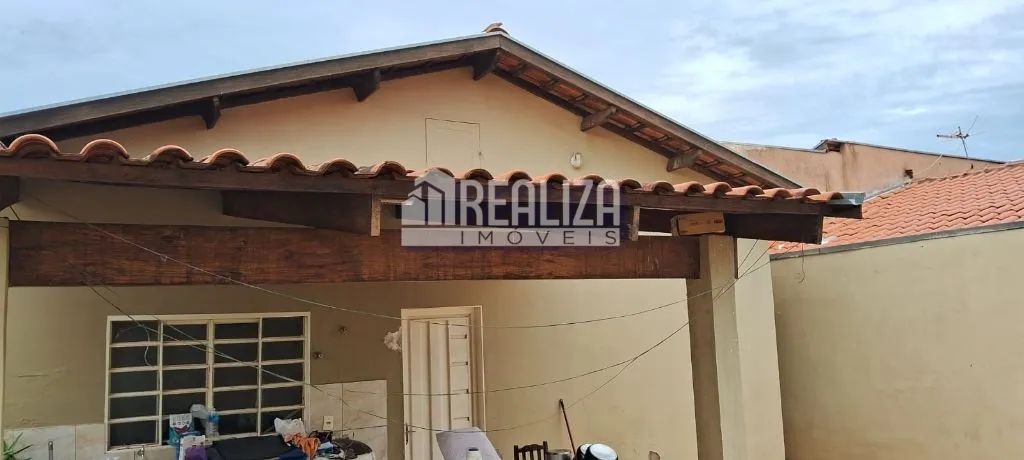 Casa Padrão à venda em Oneida Mendes, Uberaba - 2 dormitórios e 3 garagens! - Foto 2