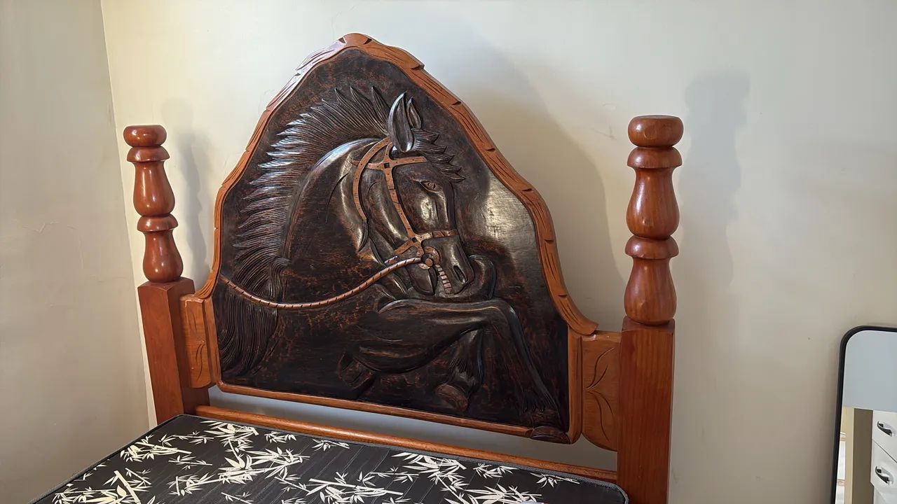 Cama casal madeira maciça