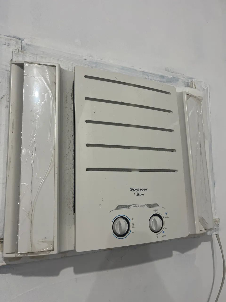 Ar condicionado e ventilador 