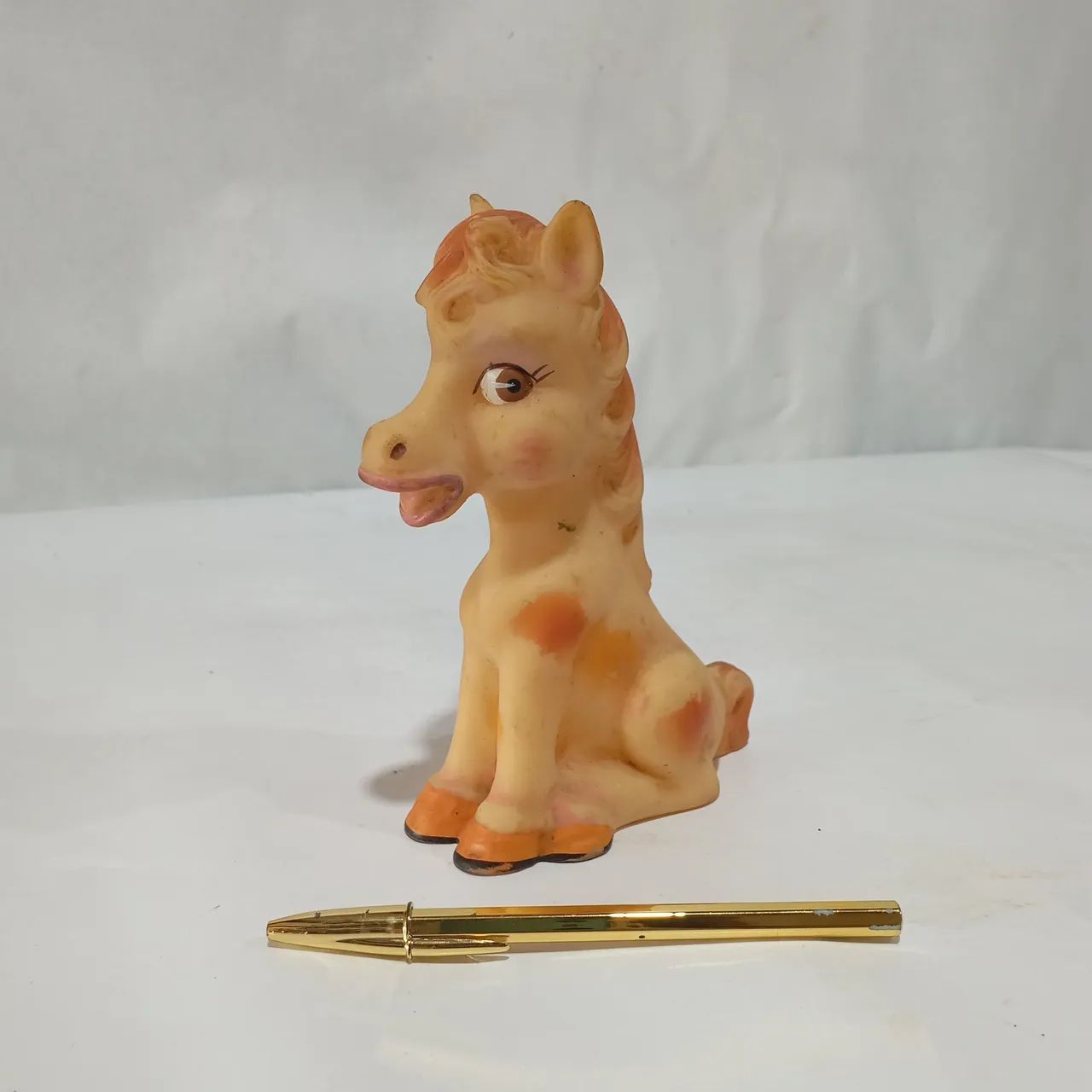 Brinquedo antigo em vinil