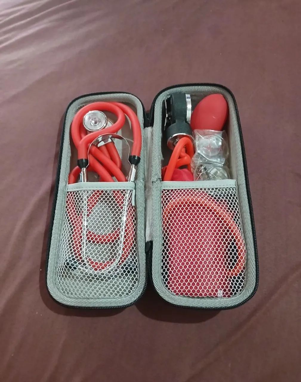 Aparelho de pressão e case