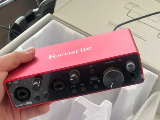 Interface Focusrite 2i2 3 ger - Foto 2