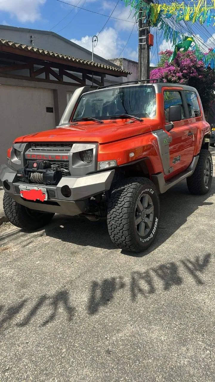 Troller T-4 2015
