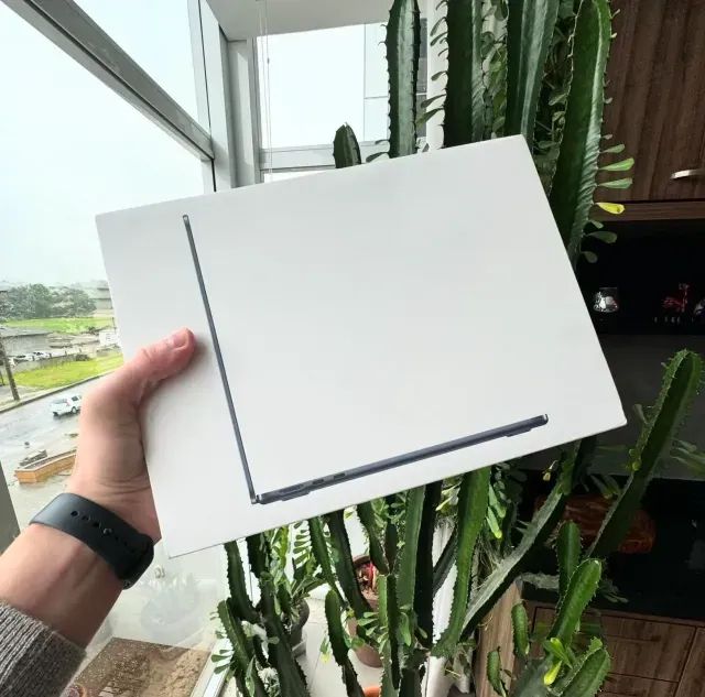 MacBook Air m5- 15 Polegadas- 16 Ram- 512 GB- AZUL CÉU NOVO NA CAIXA LACRADA