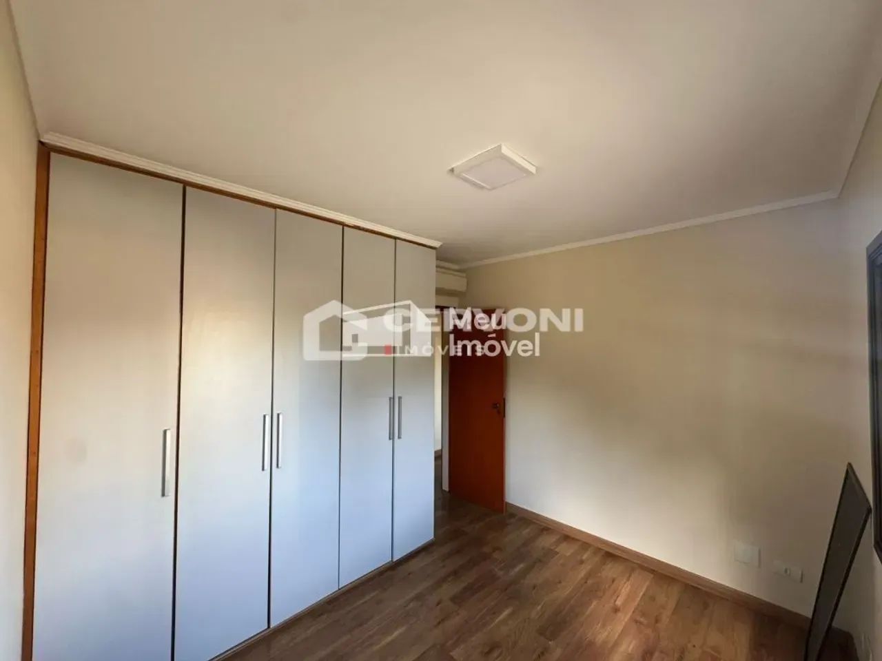 Aluguel Apartamento com 4 Dormitórios sendo 1 Suíte com 170m² - Condomínio Edifício Por do - Foto 2