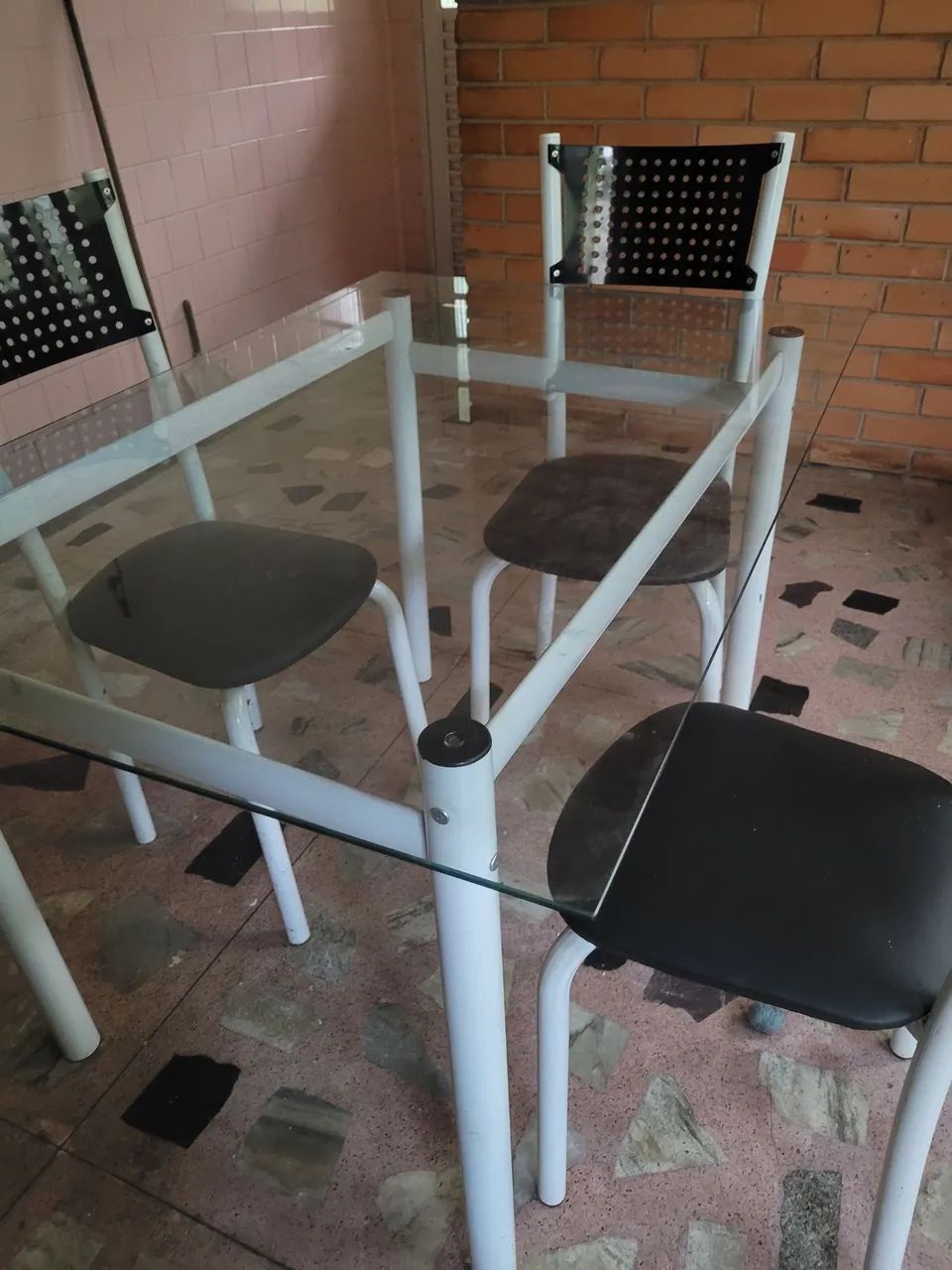Mesa com cadeiras - Foto 4