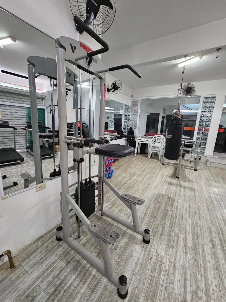Graviton Aparelho Ginastica Musculação - Foto 2