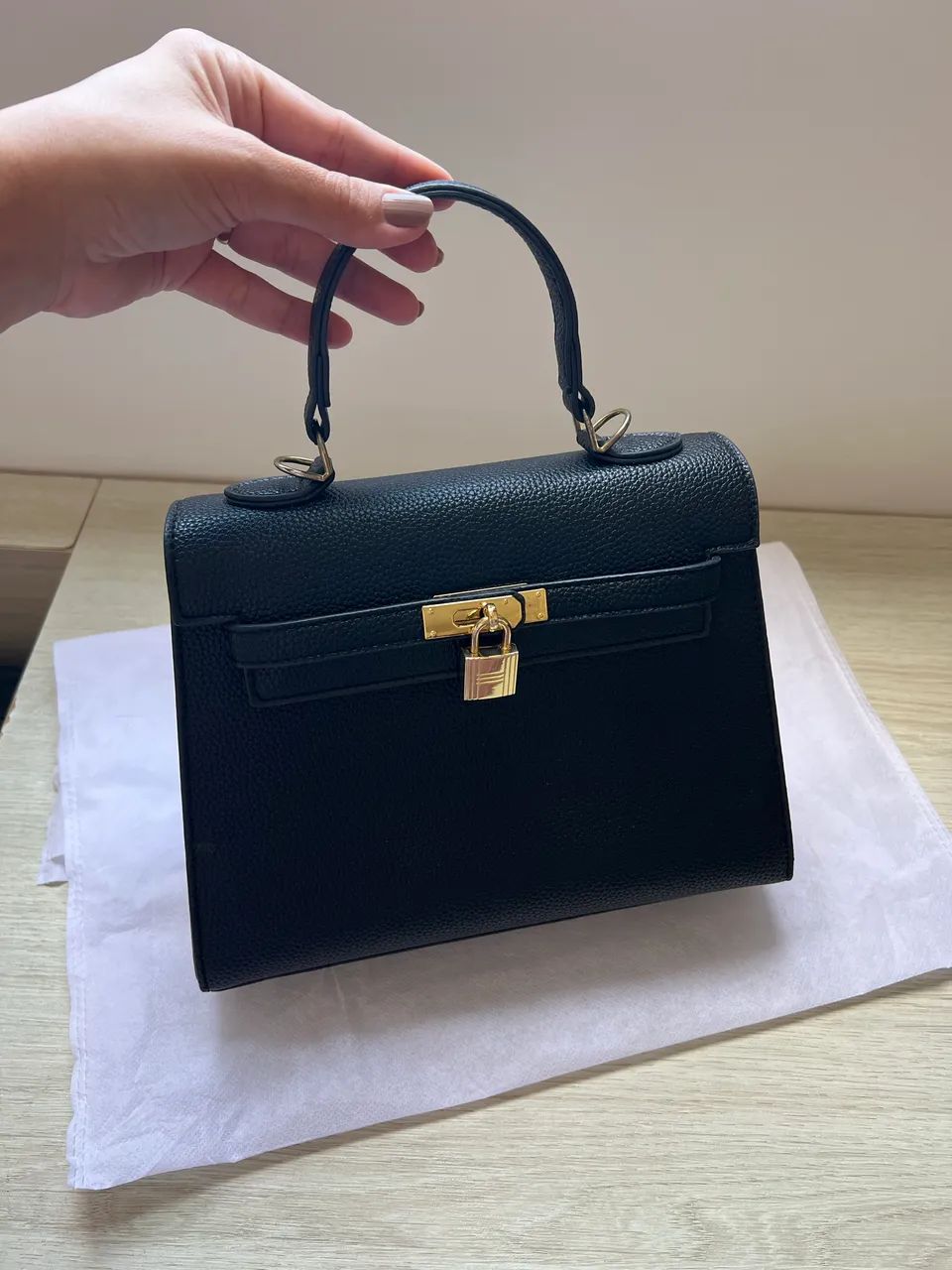 Bolsa Média Preta