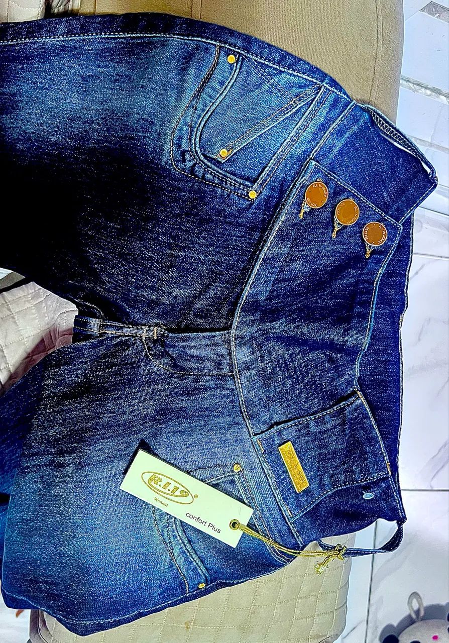 CALÇA RI19 NOVA NA ETIQUETA N 40.JEANS COM LYCRA. NUNCA USADA  - Foto 4