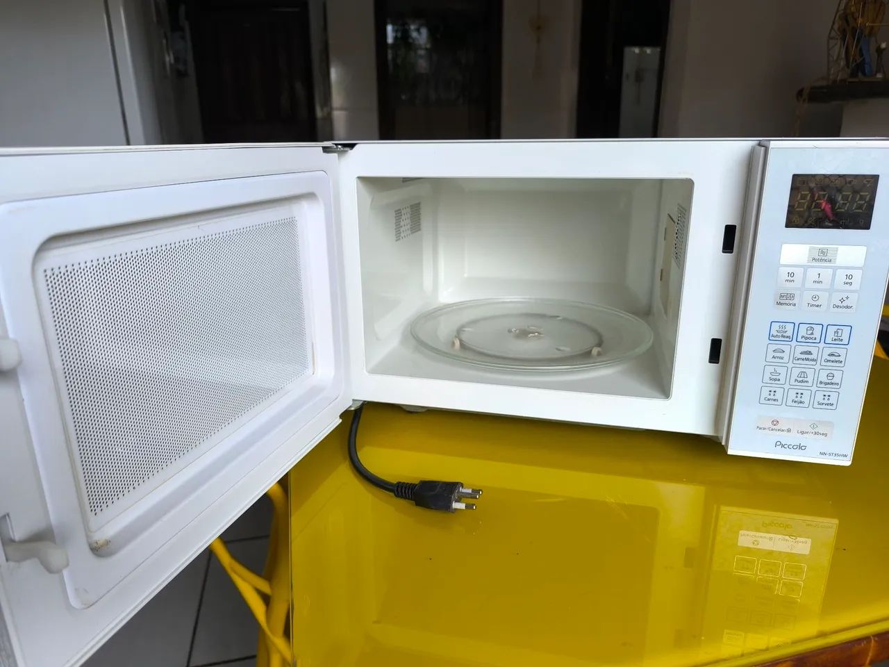 Vendo Microondas Panasonic 25 litros  - Foto 4