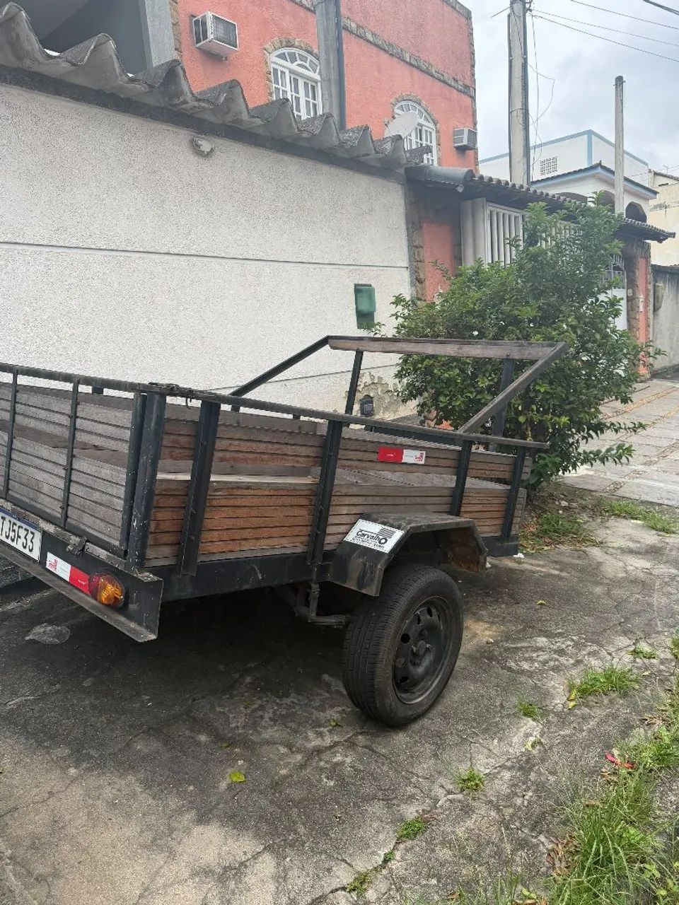 Carroçinha com engate para transpote
