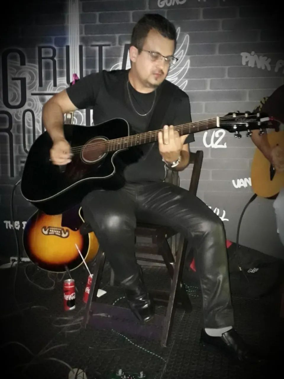 Músico procura parcerias 