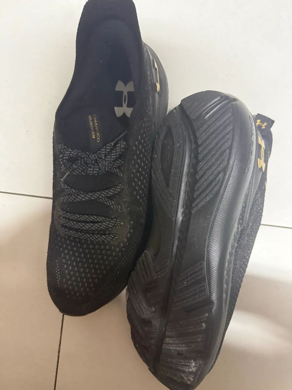 Tênis de Corrida Unissex Under Armour Charged Quicker - Foto 2