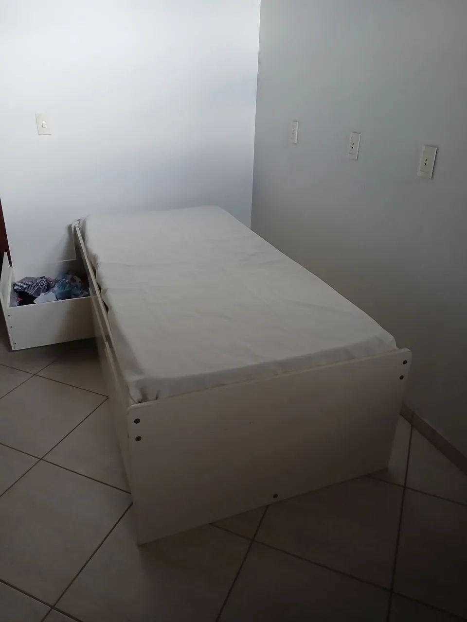 CAMA SOLTEIRO COM 3 GAVETÕES - Foto 2