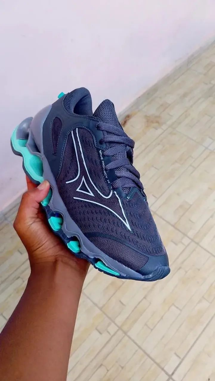 Tênis Mizuno pro 14 cinza com verde 