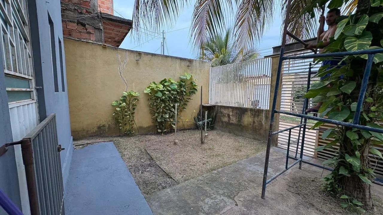 VENDE-SE CASA AVISTA NA NOVA CARAJÁS