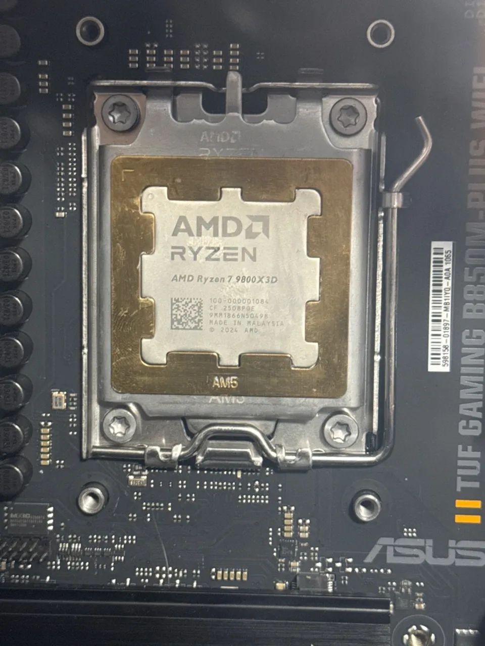 RYZEN 7 9800X3D - Foto 2