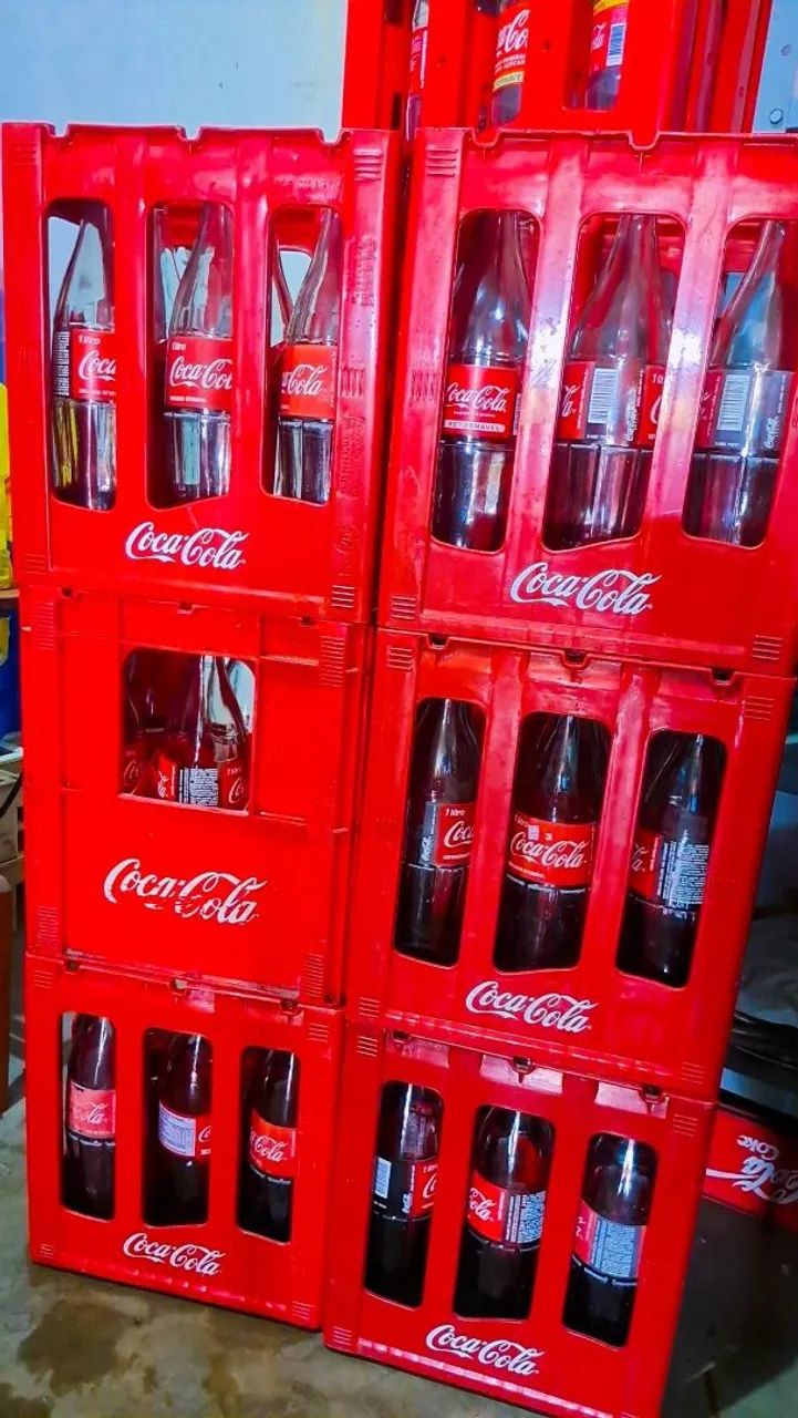 Grades de cervejas e cocas 