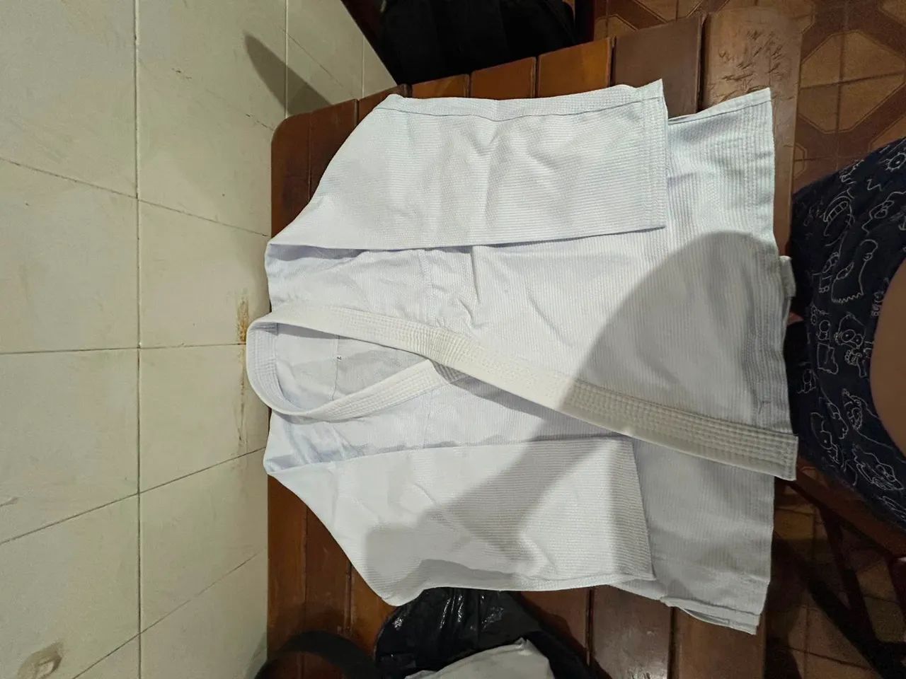 Vendo kimono branco tamanho A2 