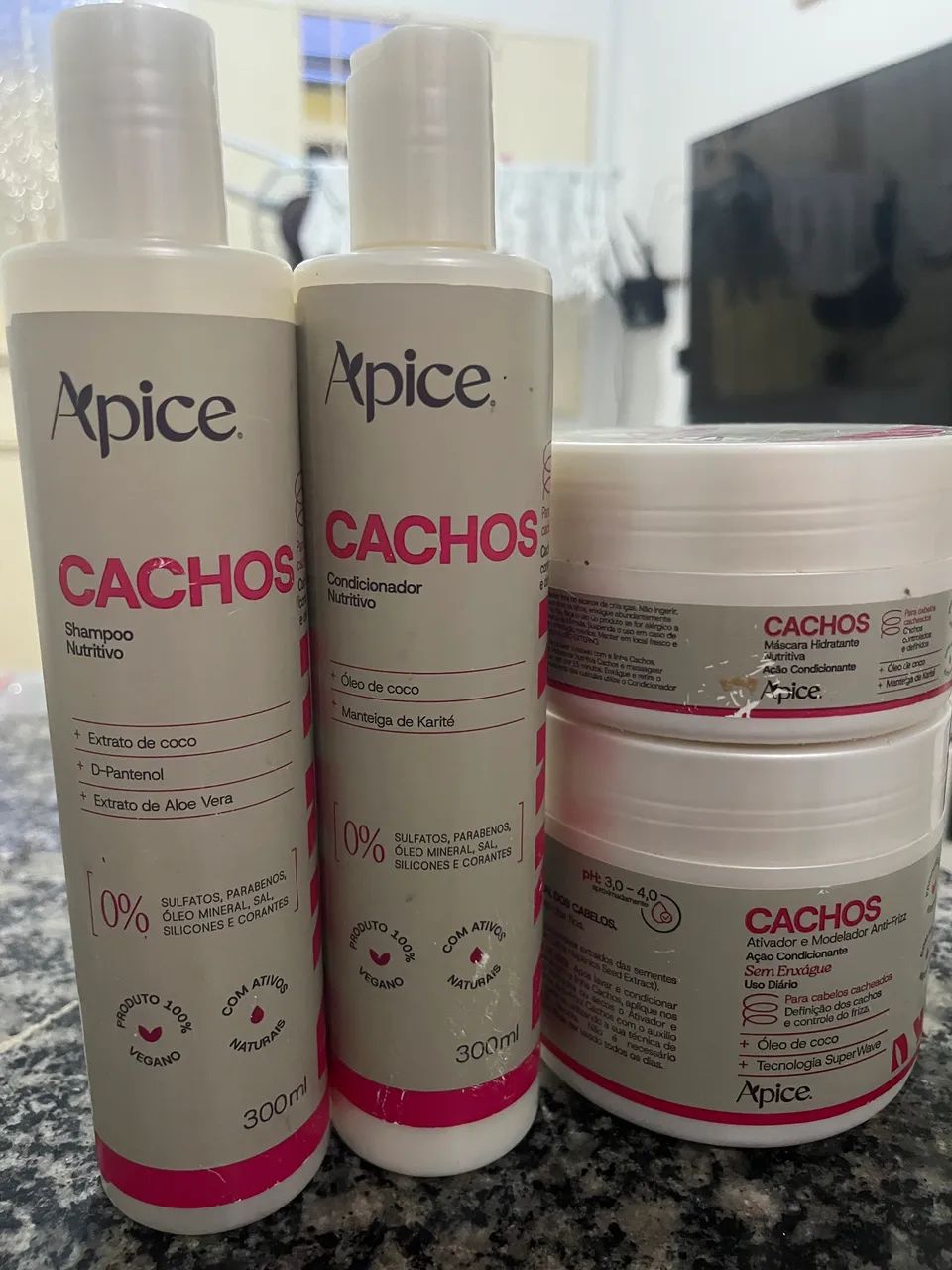 kIT ÁPICE CACHOS  SHAMPOO, CONDICIONADOR E CREME DE PENTEAR 
