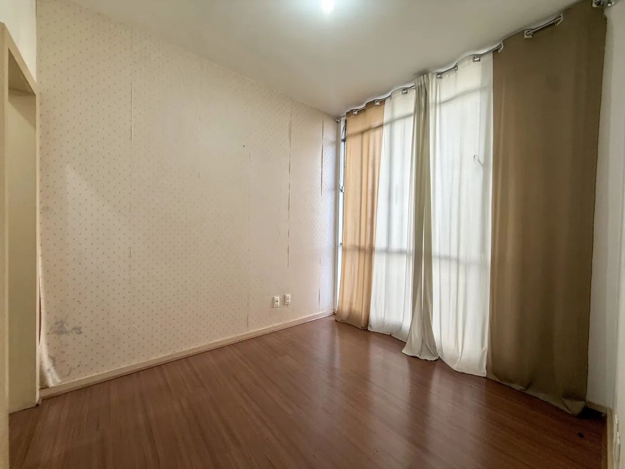 Sala comercial para alugar no Ed. Comercial Dr. Romão Sessak, Centro - Foto 5
